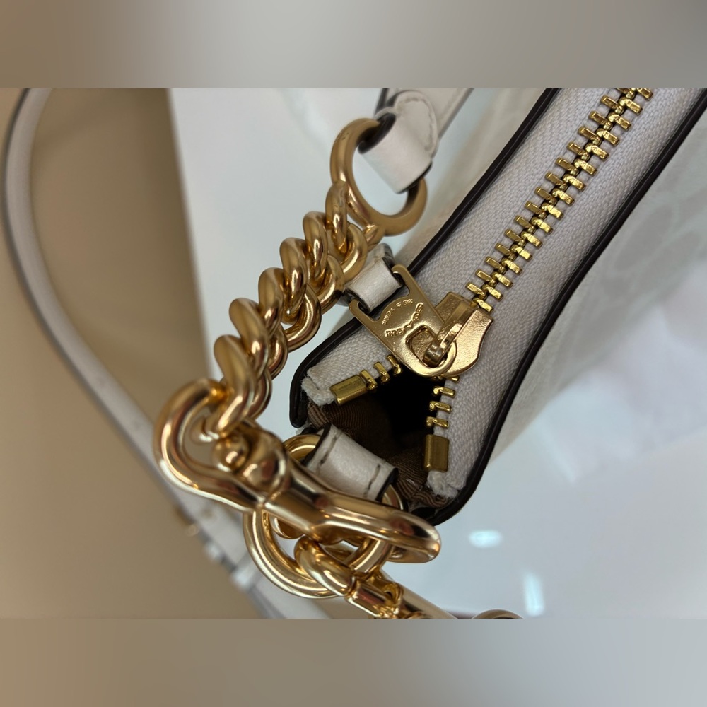 Coach White Teri Shoulder Bag in Signature Canvas - Picture 11 of 12